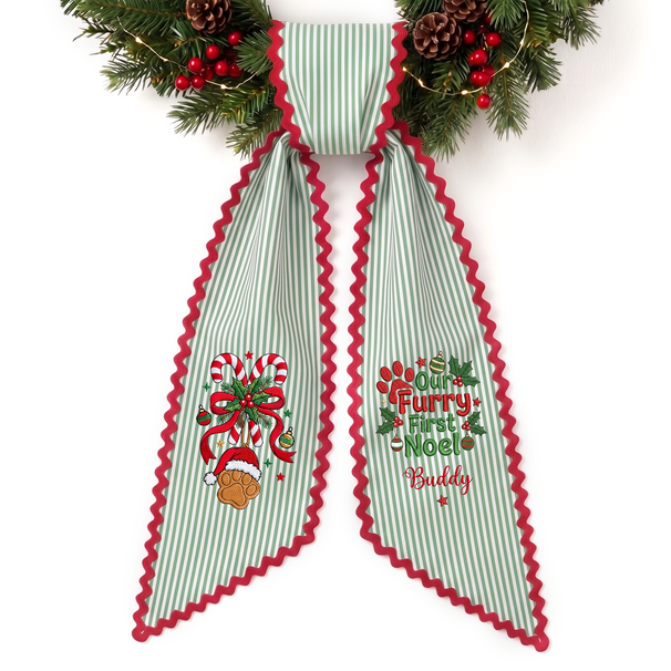 New Pet Minimal Personalized Embroidered Wreath Sash for New Pet Owners' Christmas